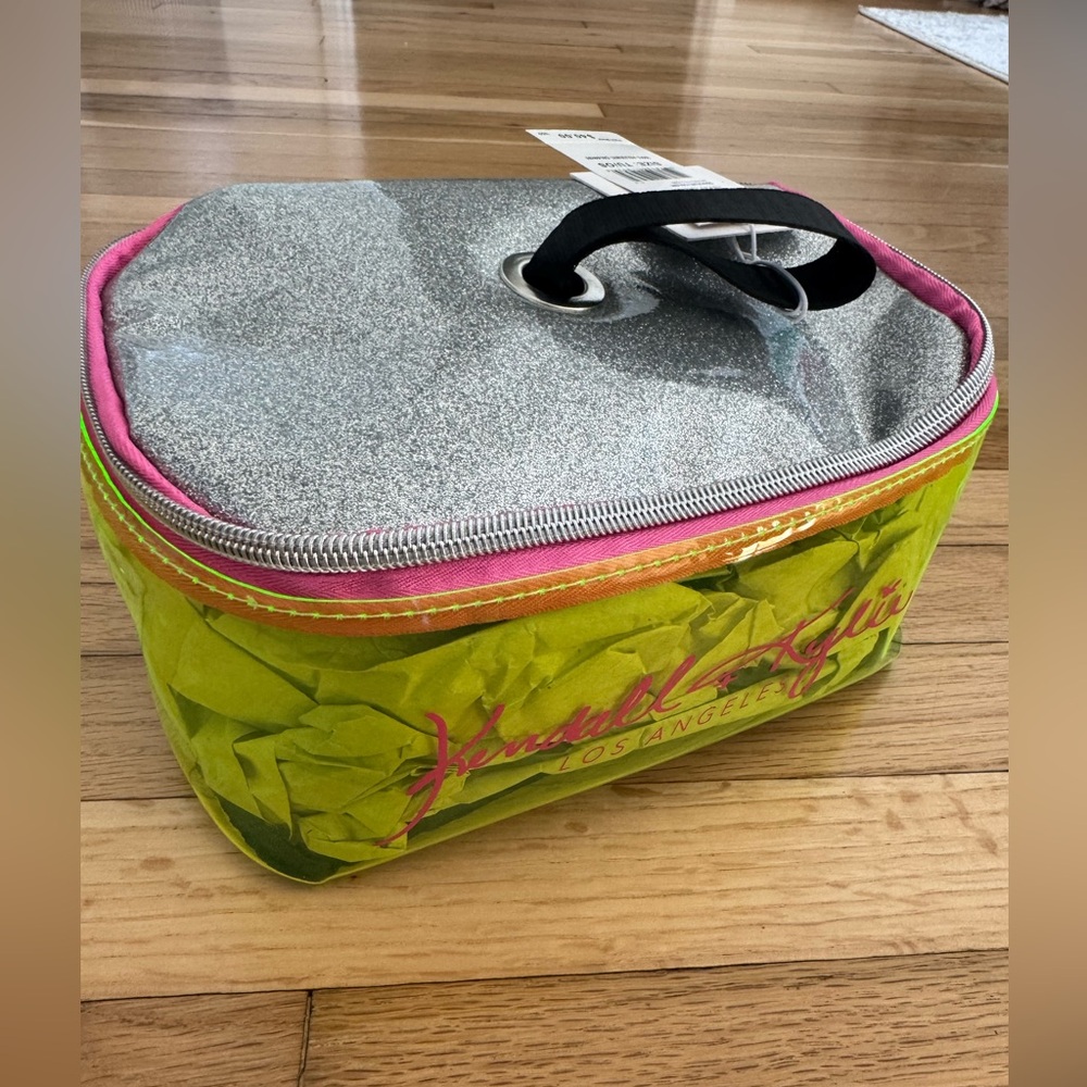 Kendall & Kylie Los Angeles Silver Pink Green Toiletry Cosmetic Makeup Bag Case